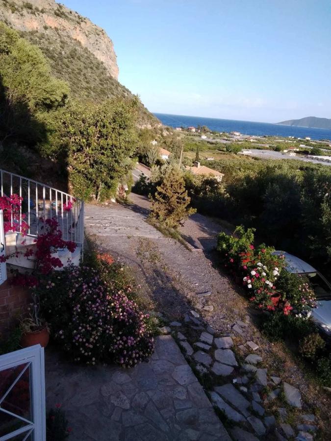 West Red Rock And View Leonidio Maisonette Studio المظهر الخارجي الصورة